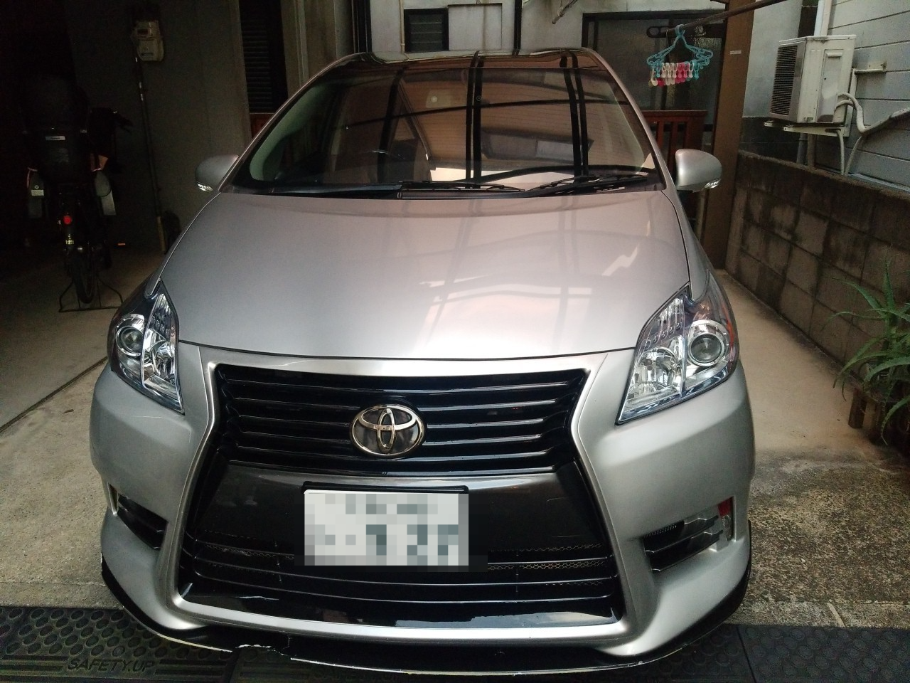 car_main_img
