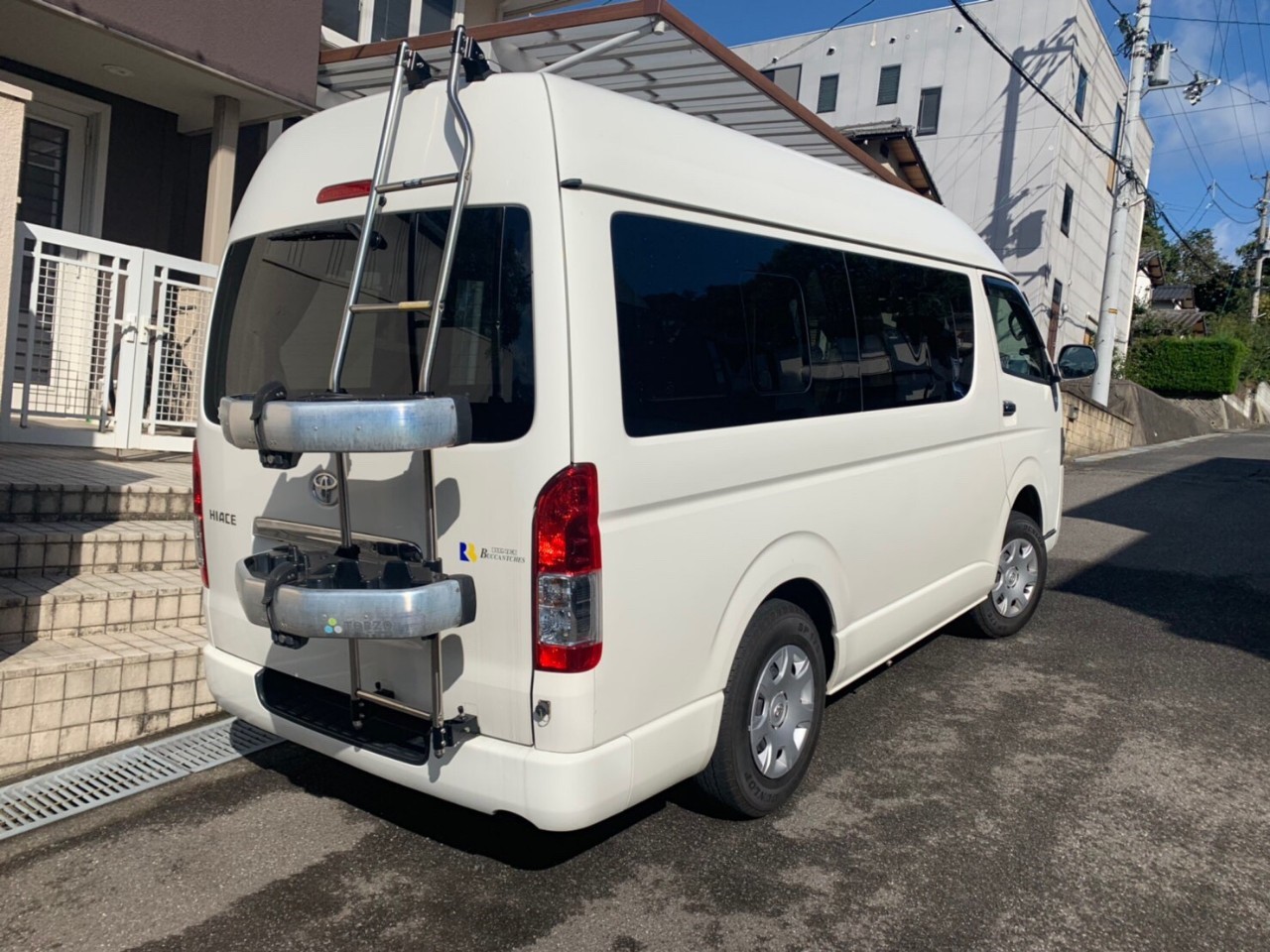 外装右