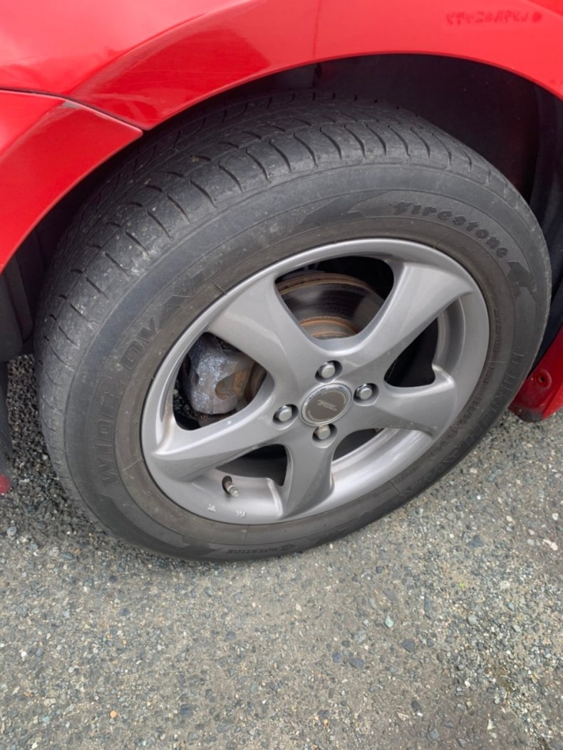 タイヤホイール前