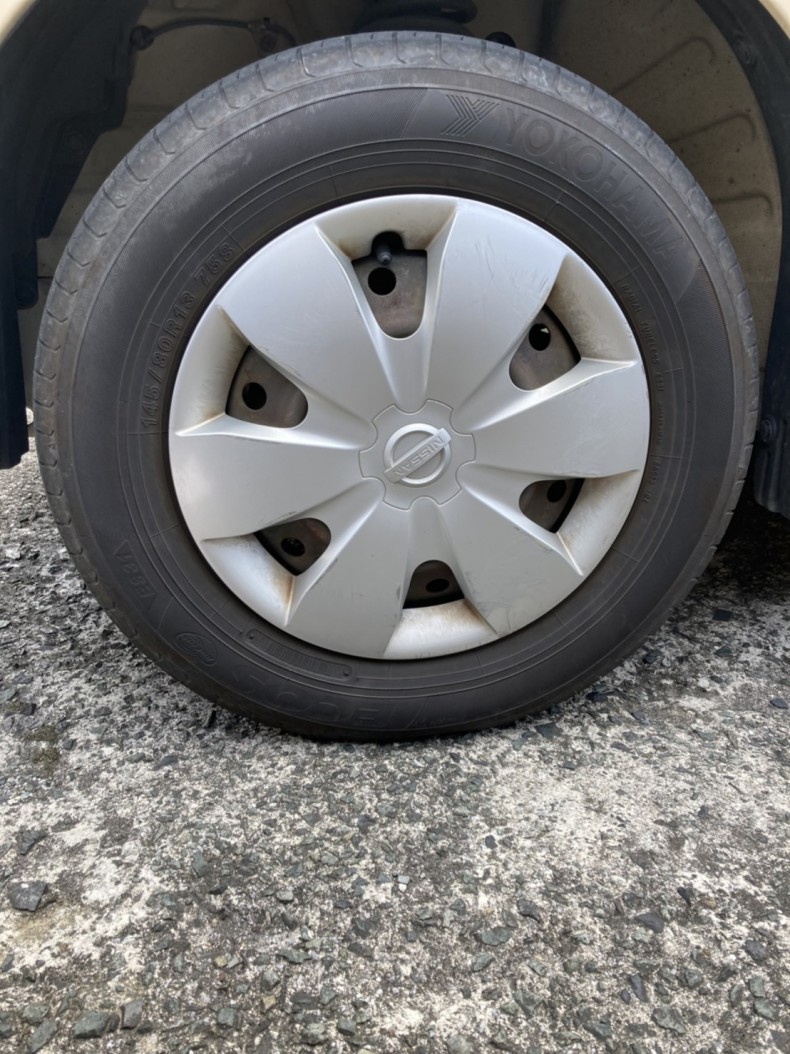 タイヤホイール前