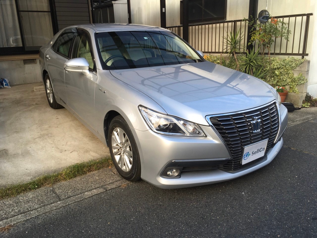 トヨタ クラウンハイブリッドの売買実績画像