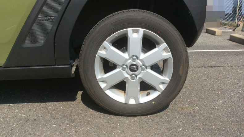 タイヤホイール前