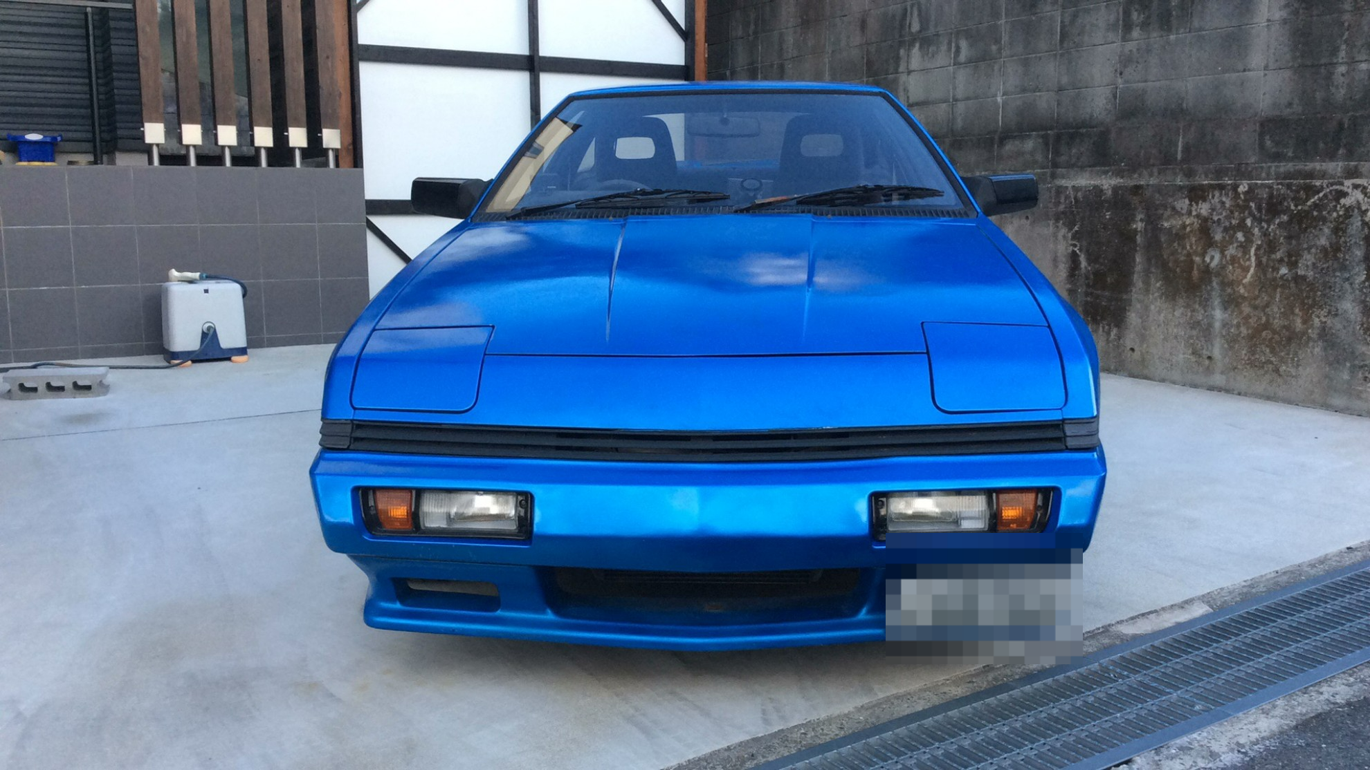 外装前方