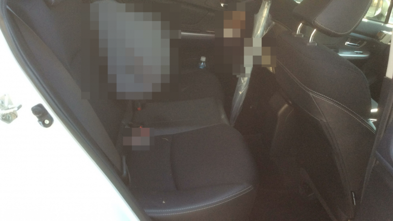 内装後方シート