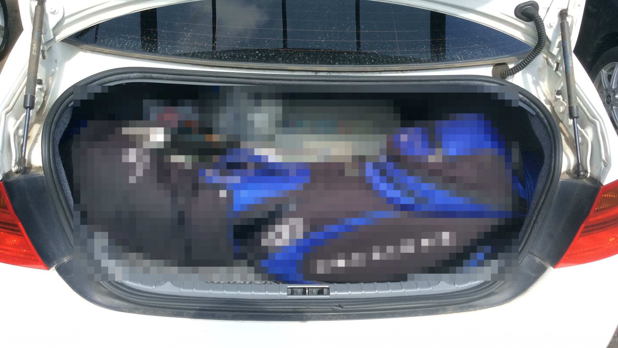 内装トランク