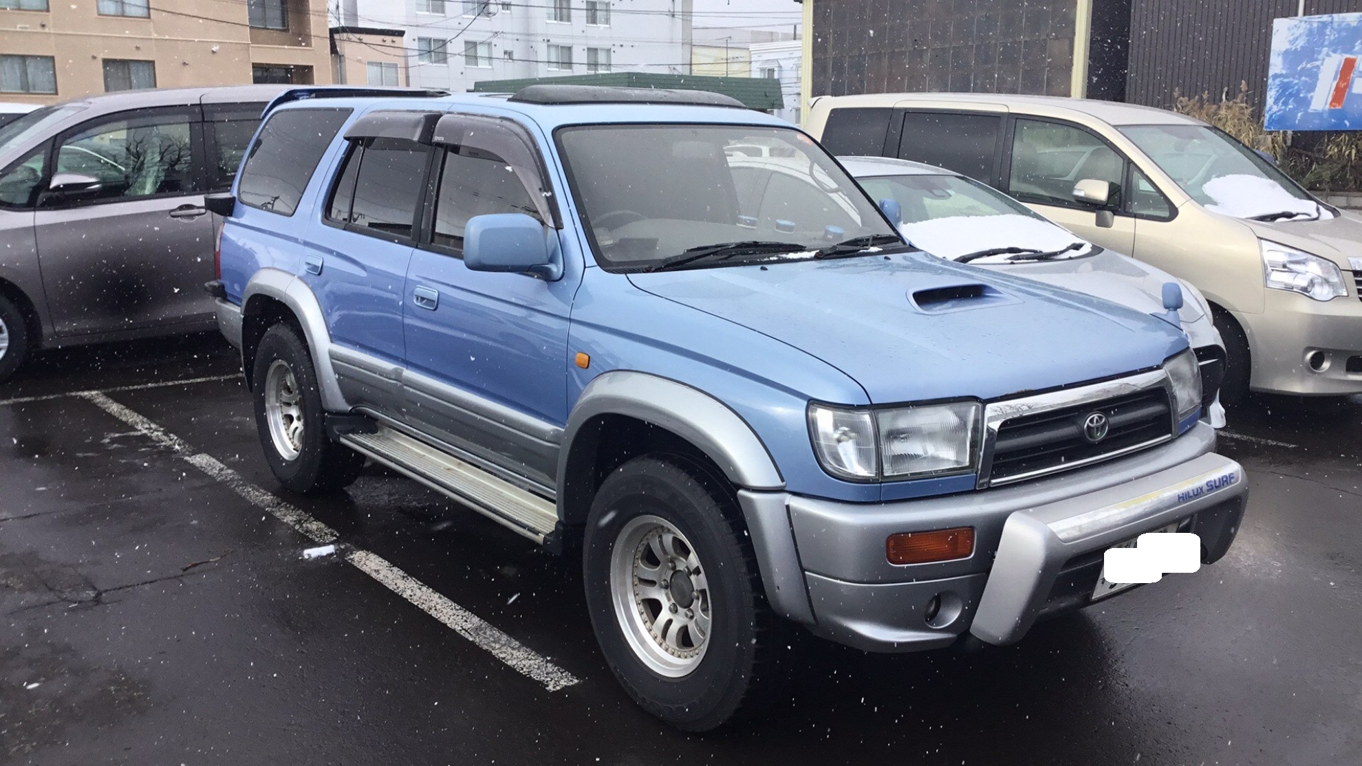 外装右前
