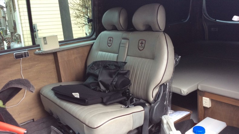 内装後方シート