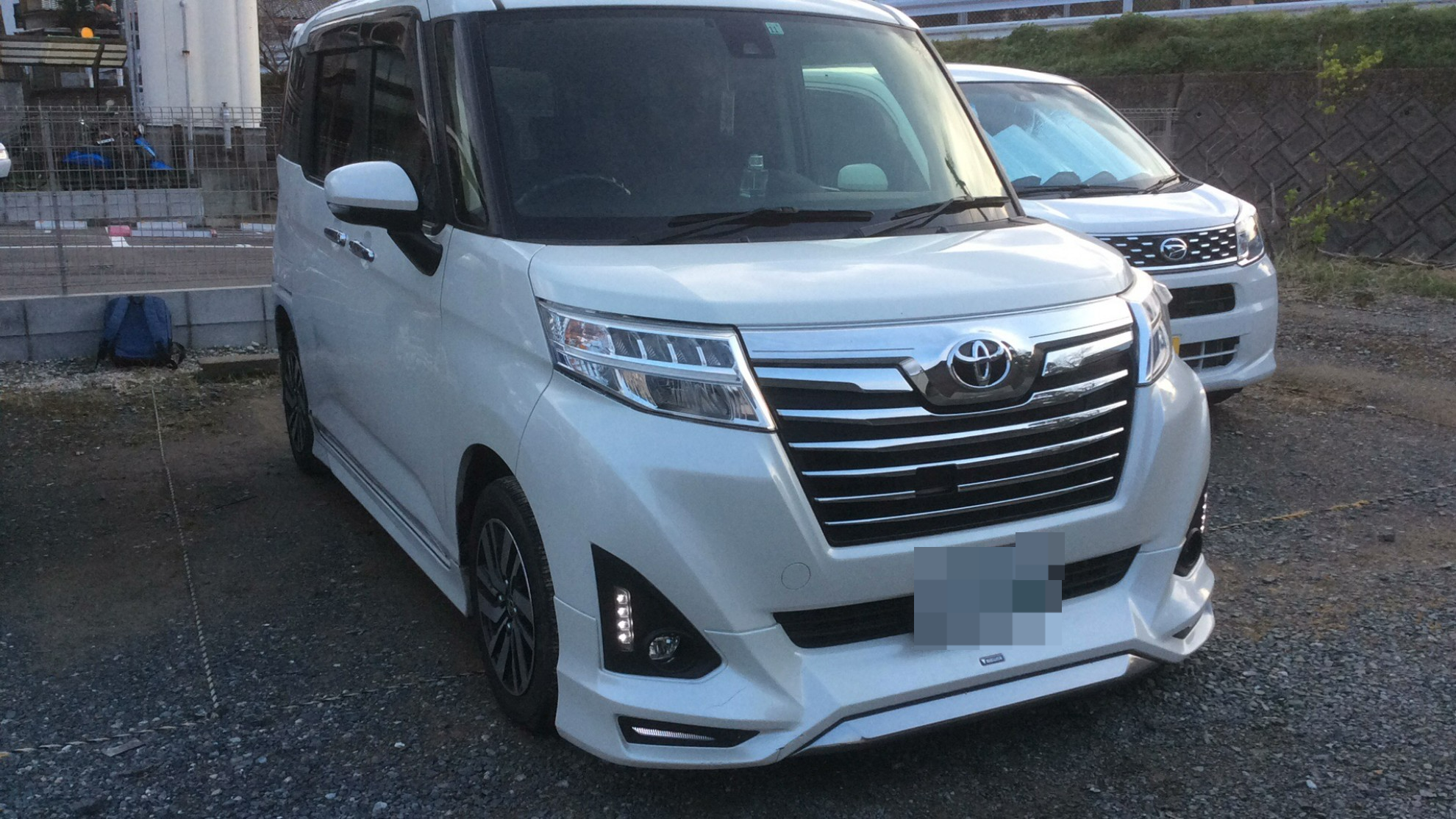 外装右前