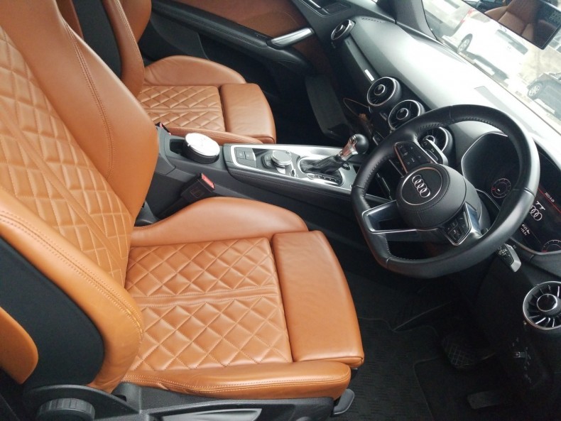 内装前方シート