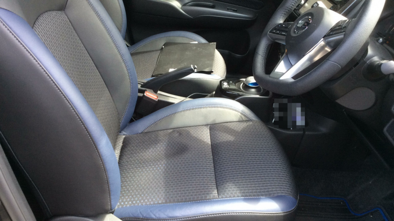 内装前方シート