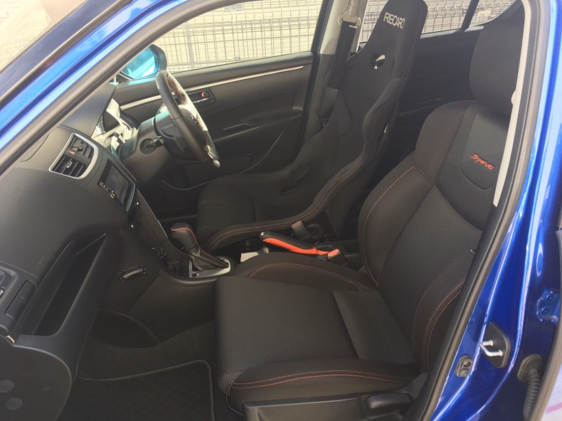 内装前方シート