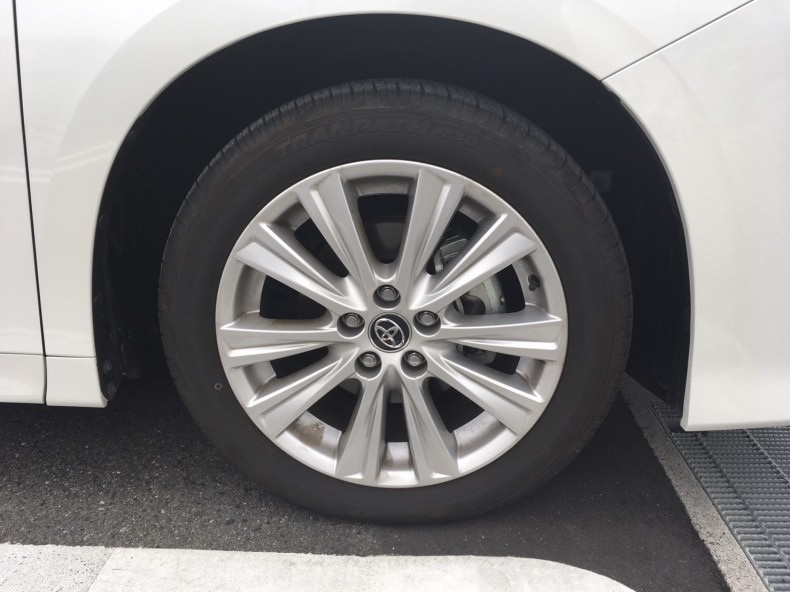 タイヤホイール前