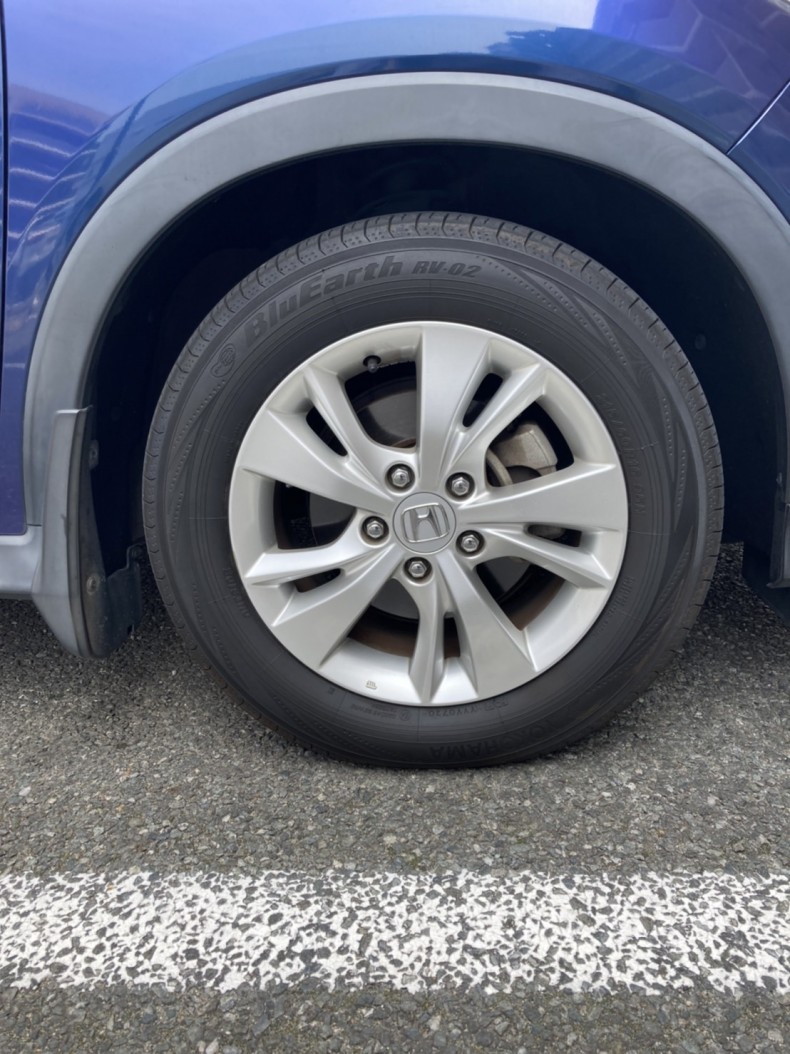 タイヤホイール前