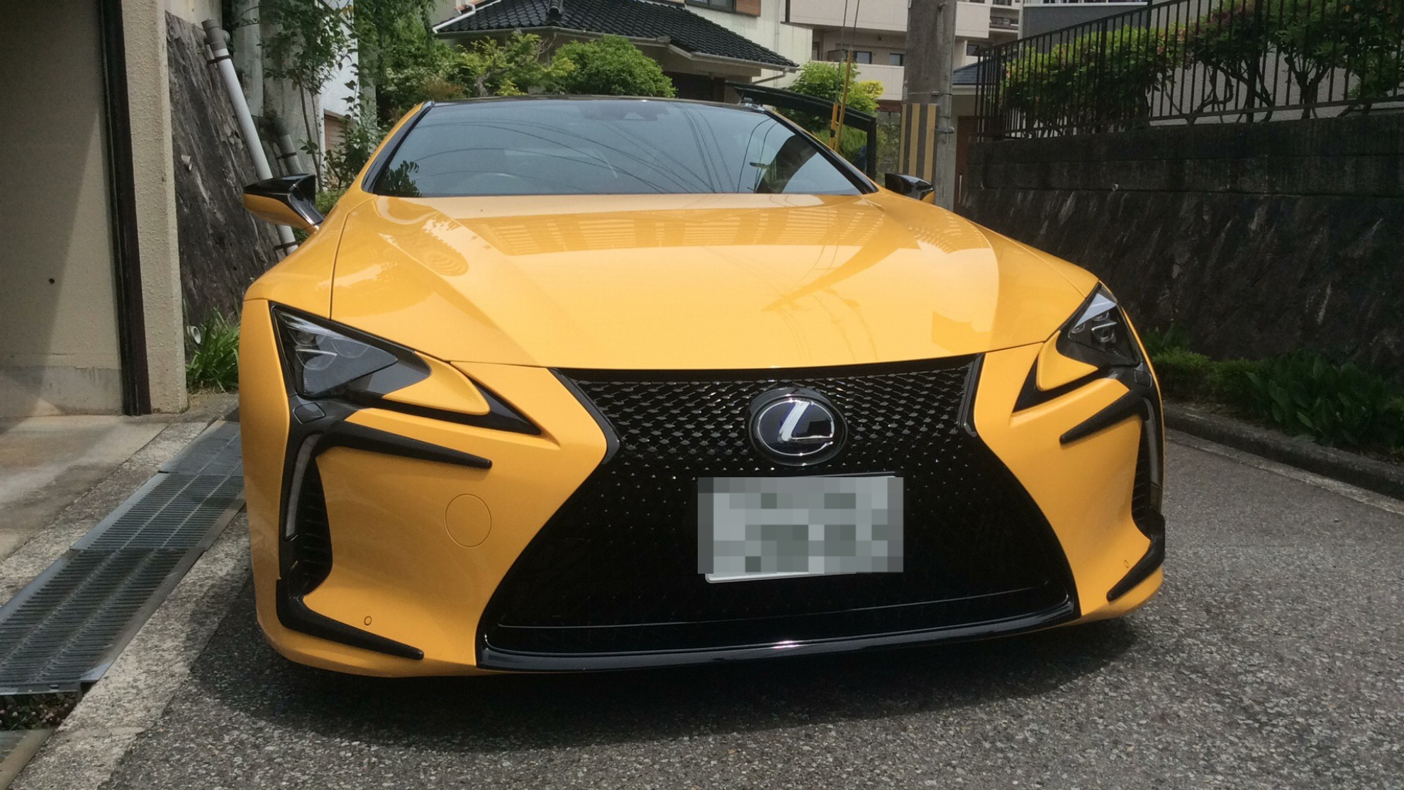 外装前方