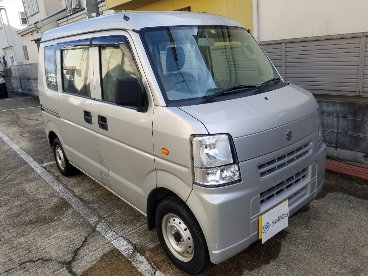 外装右前