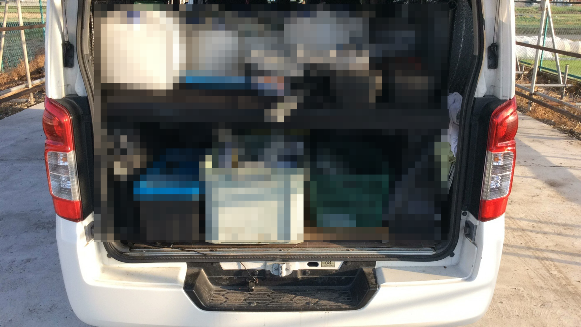 内装トランク