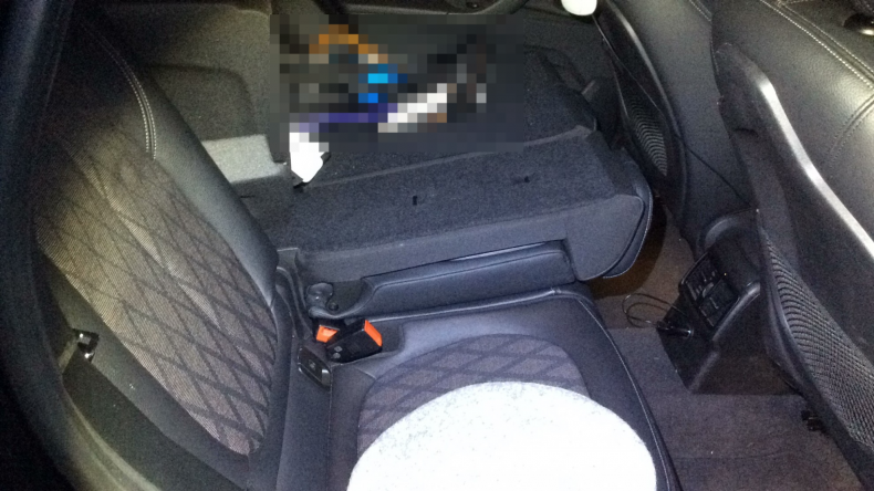 内装後方シート