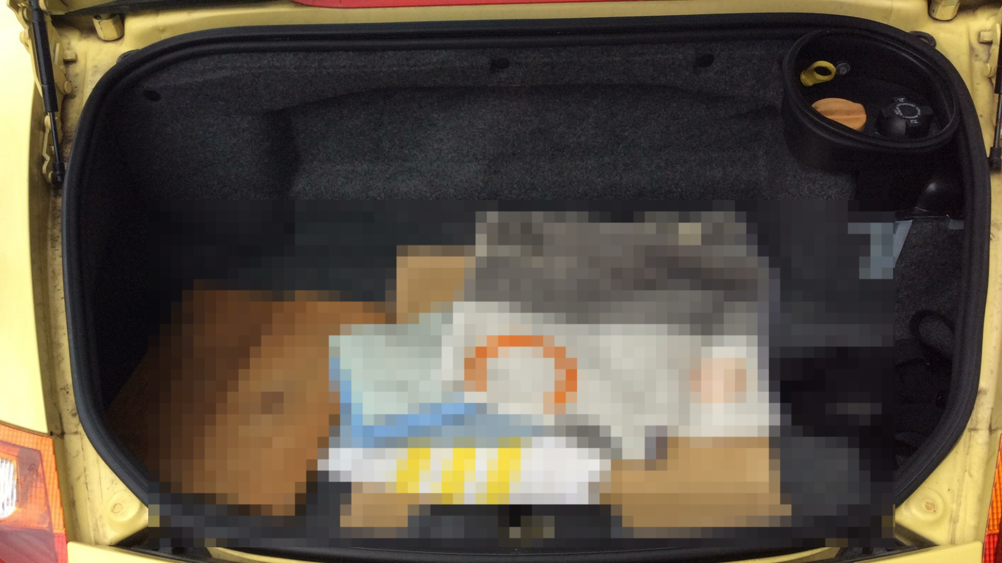 内装トランク