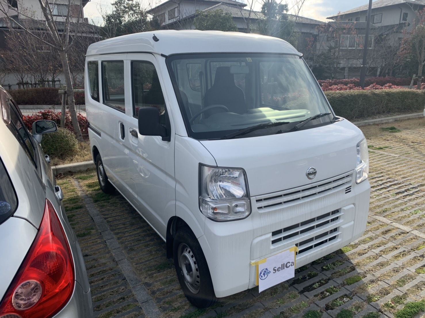 外装右前