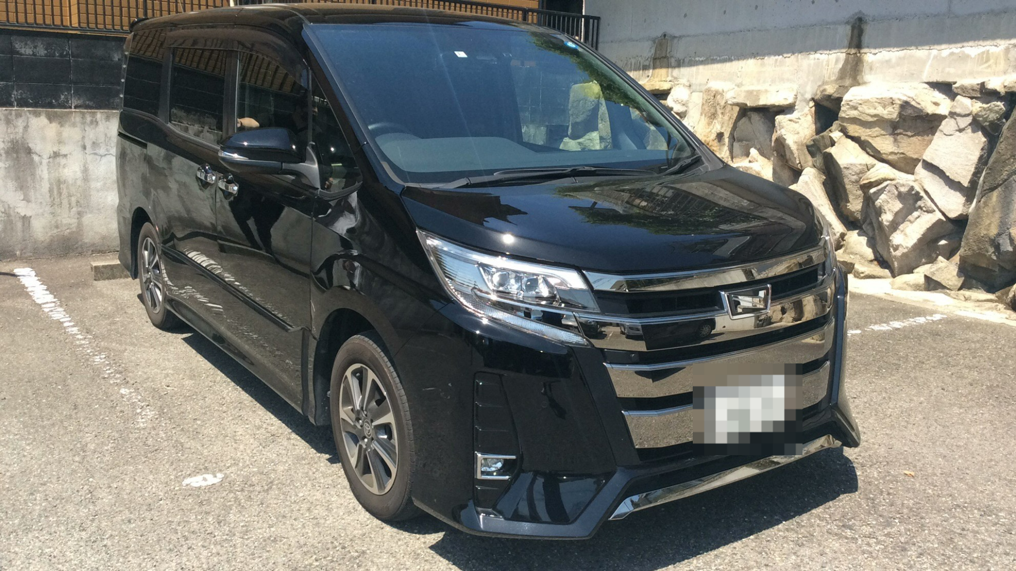 外装右前