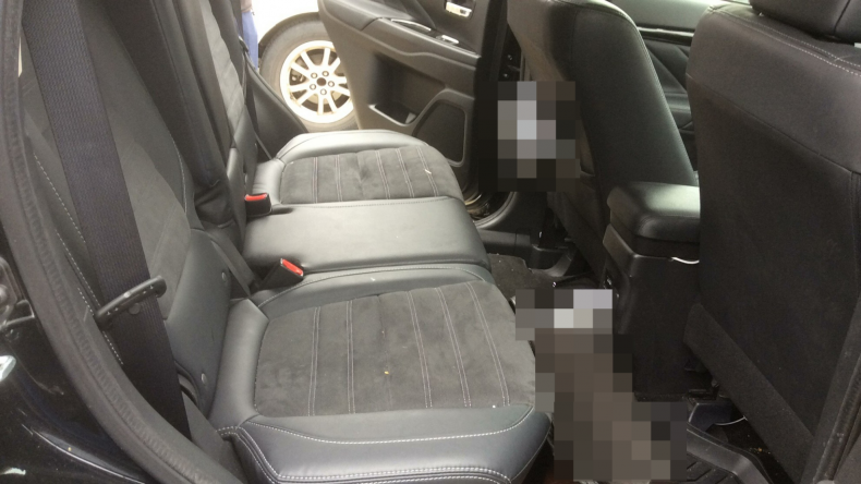 内装後方シート