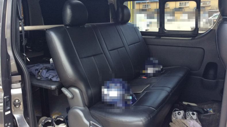 内装後方シート