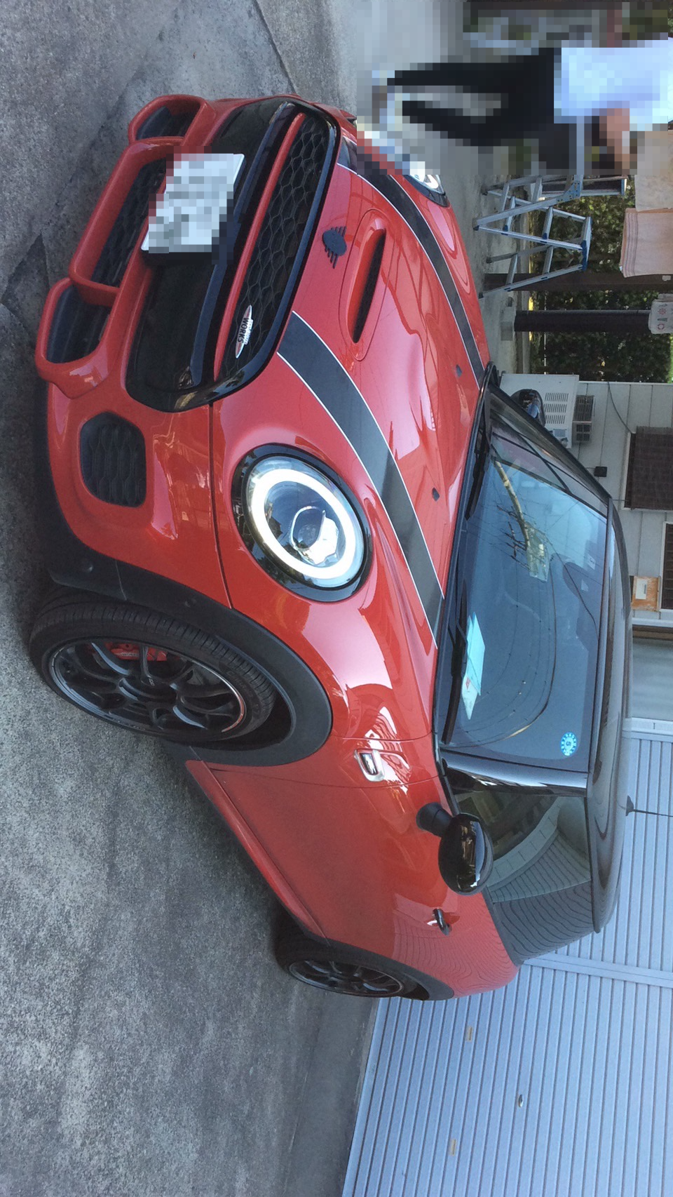 car_main_img