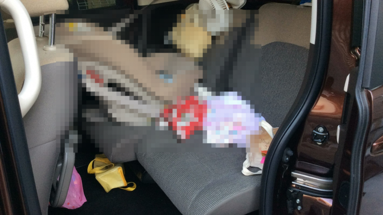 内装後方シート