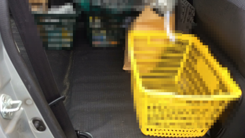 内装後方シート