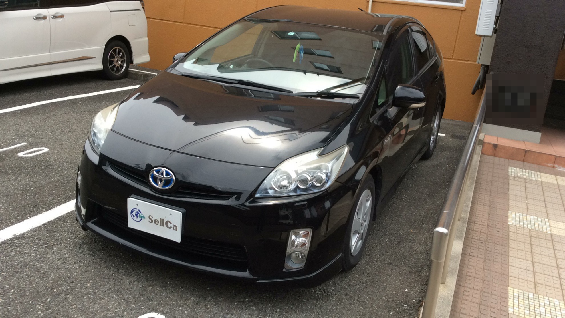 car_main_img