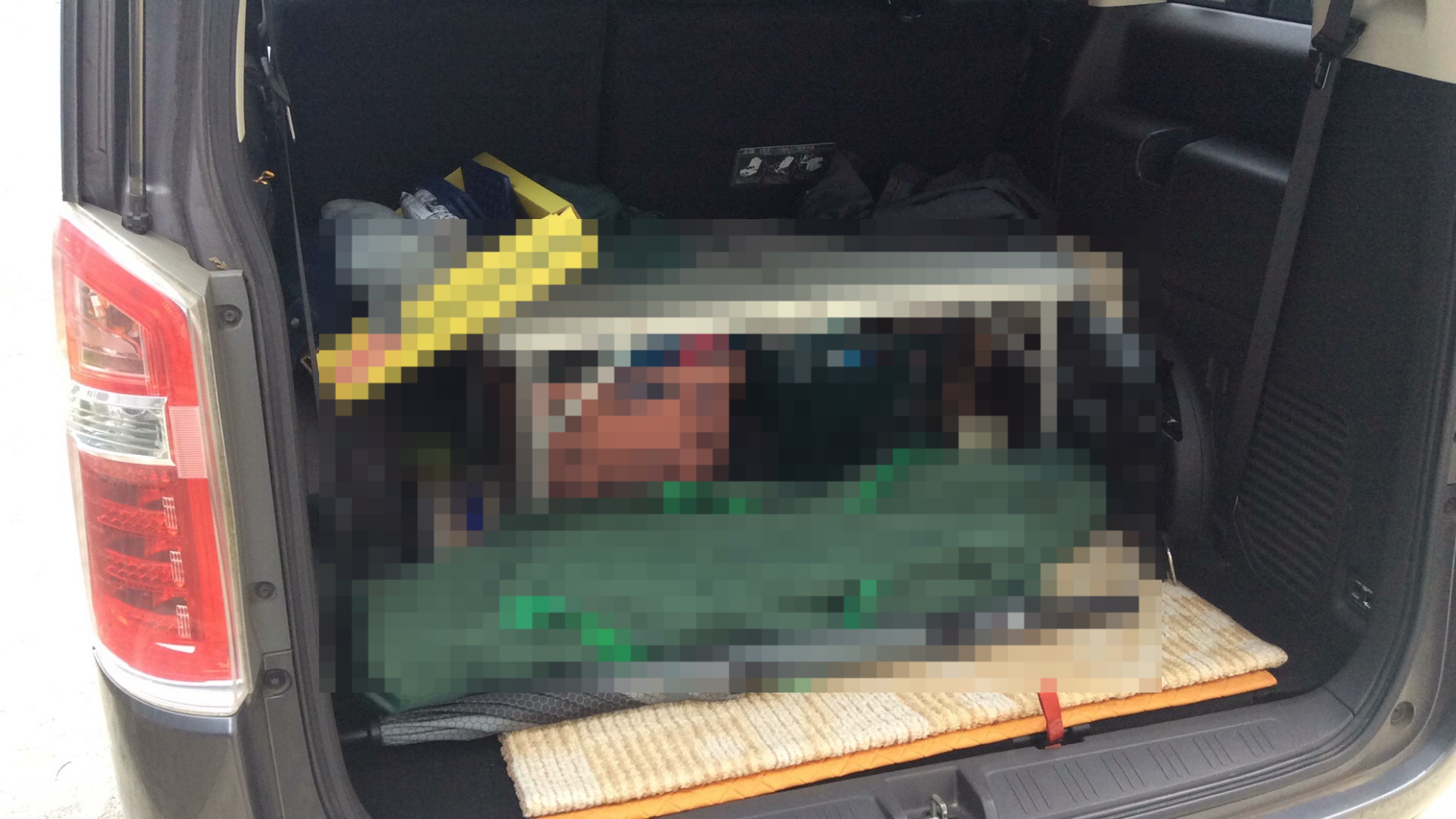内装トランク