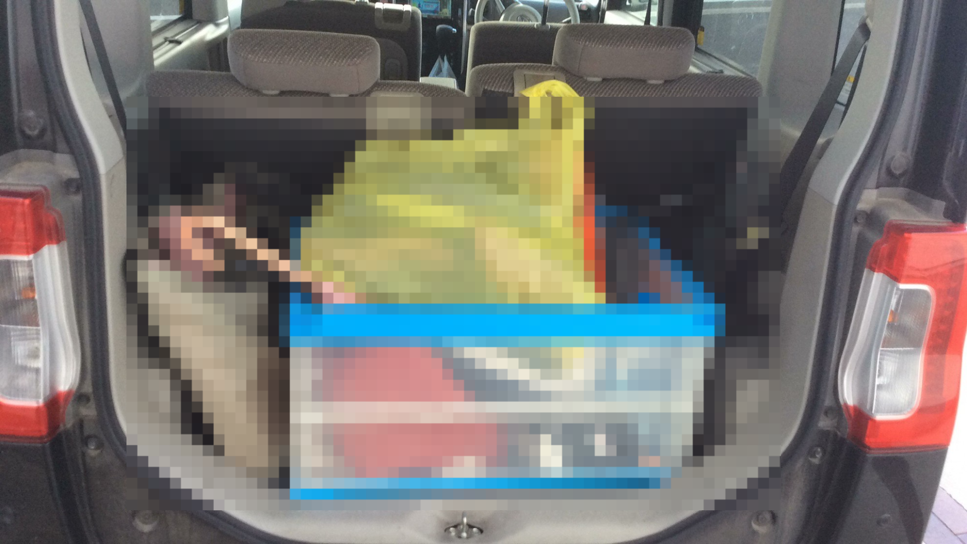内装トランク