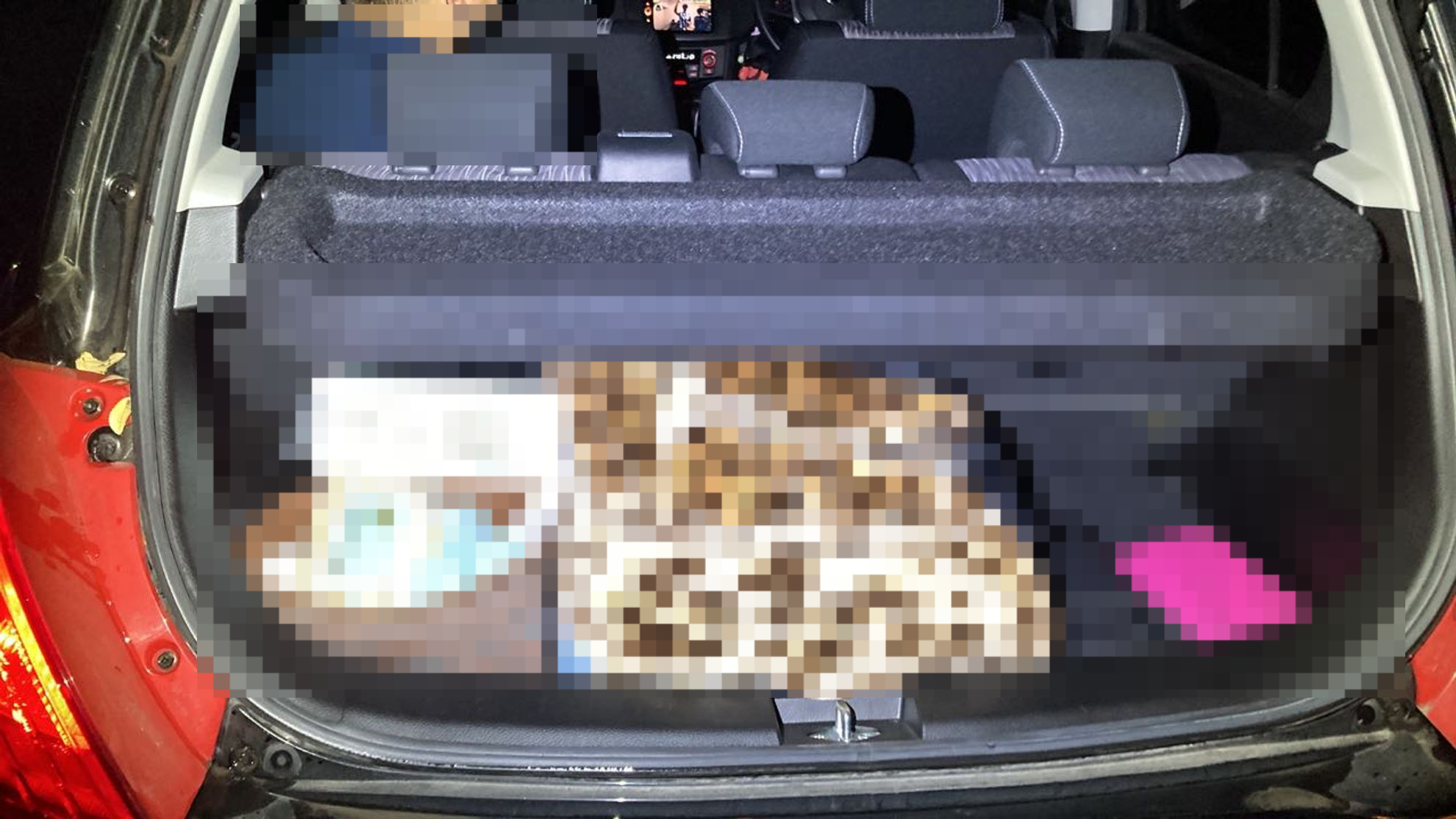 内装トランク
