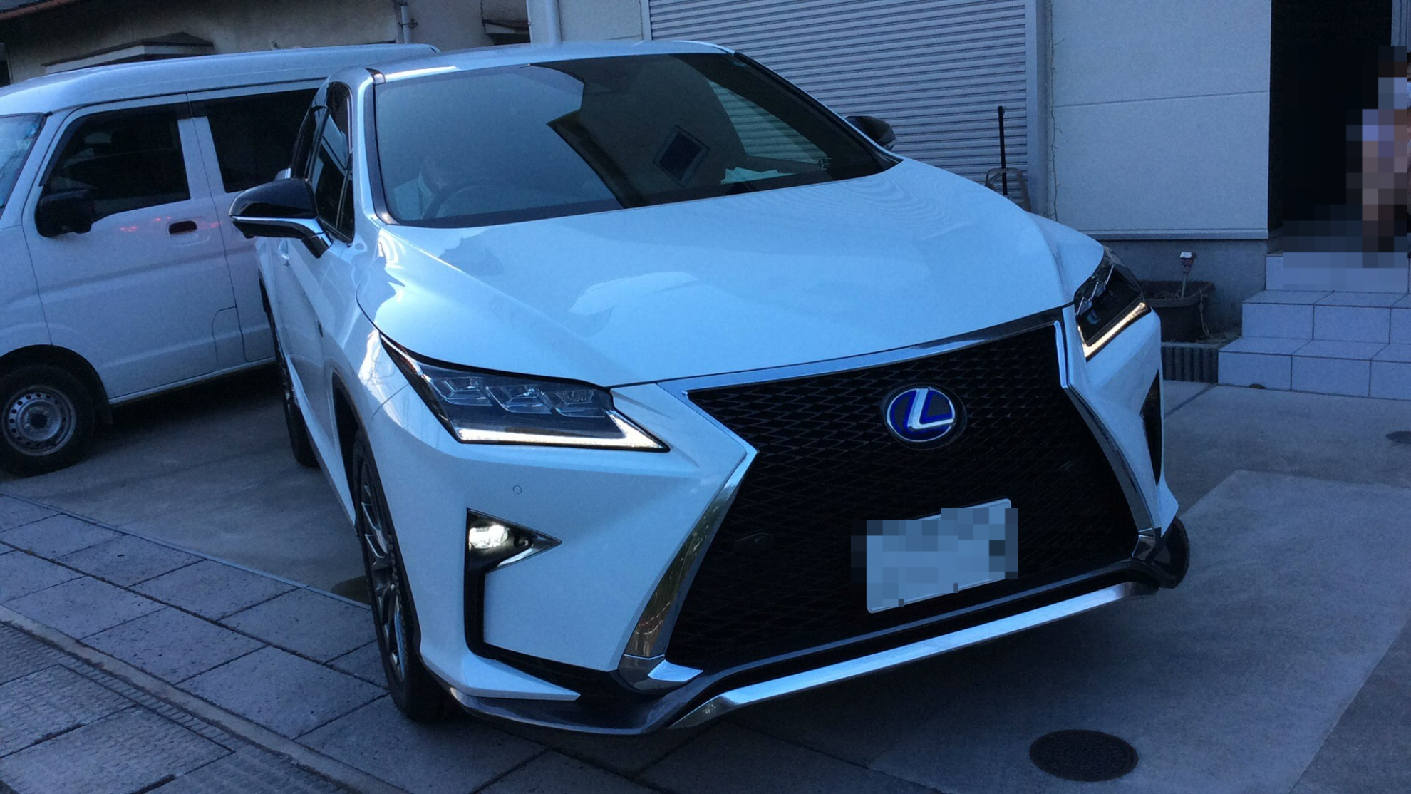 car_main_img