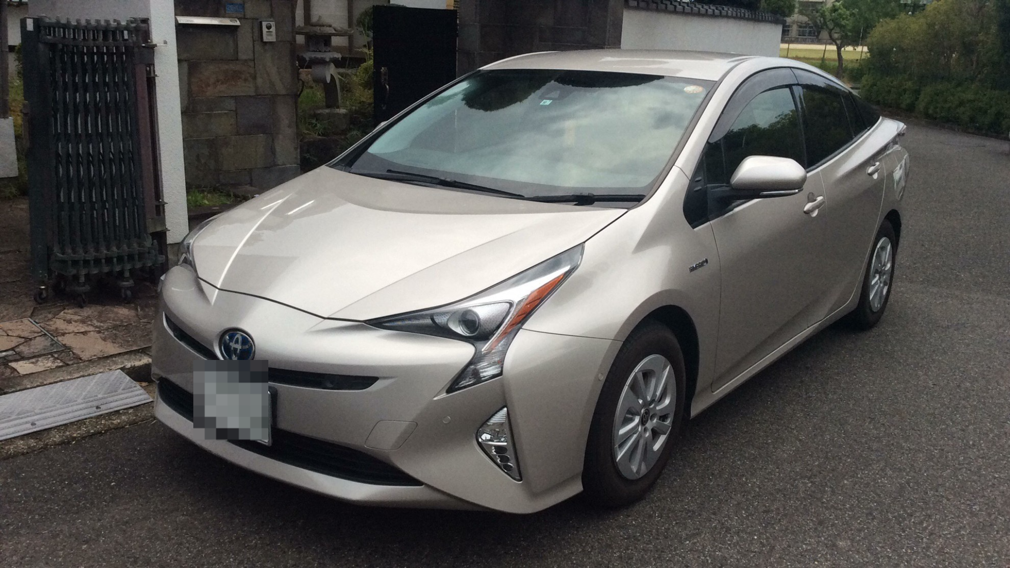 car_main_img