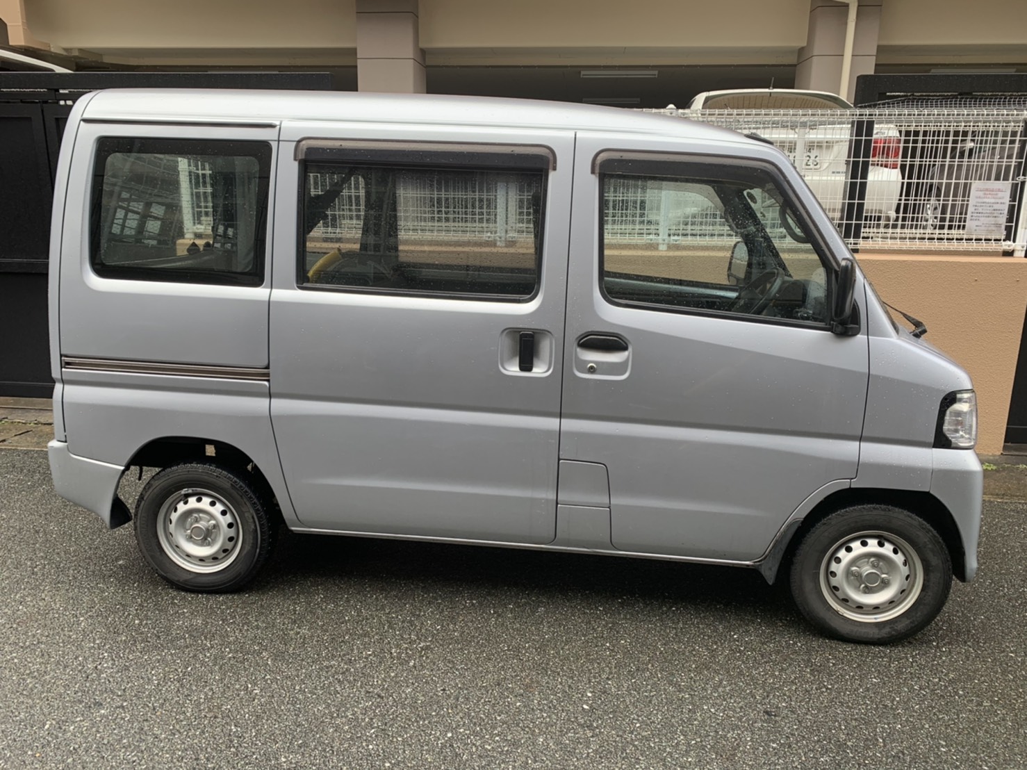 外装右
