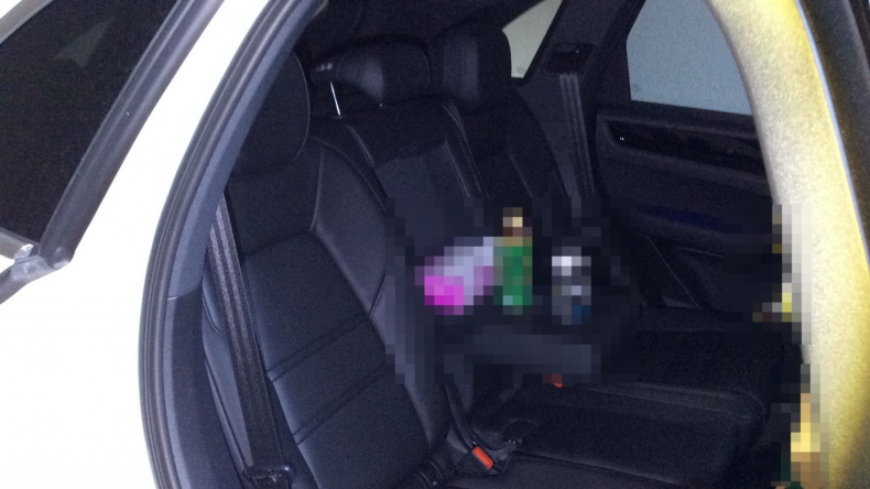 内装後方シート