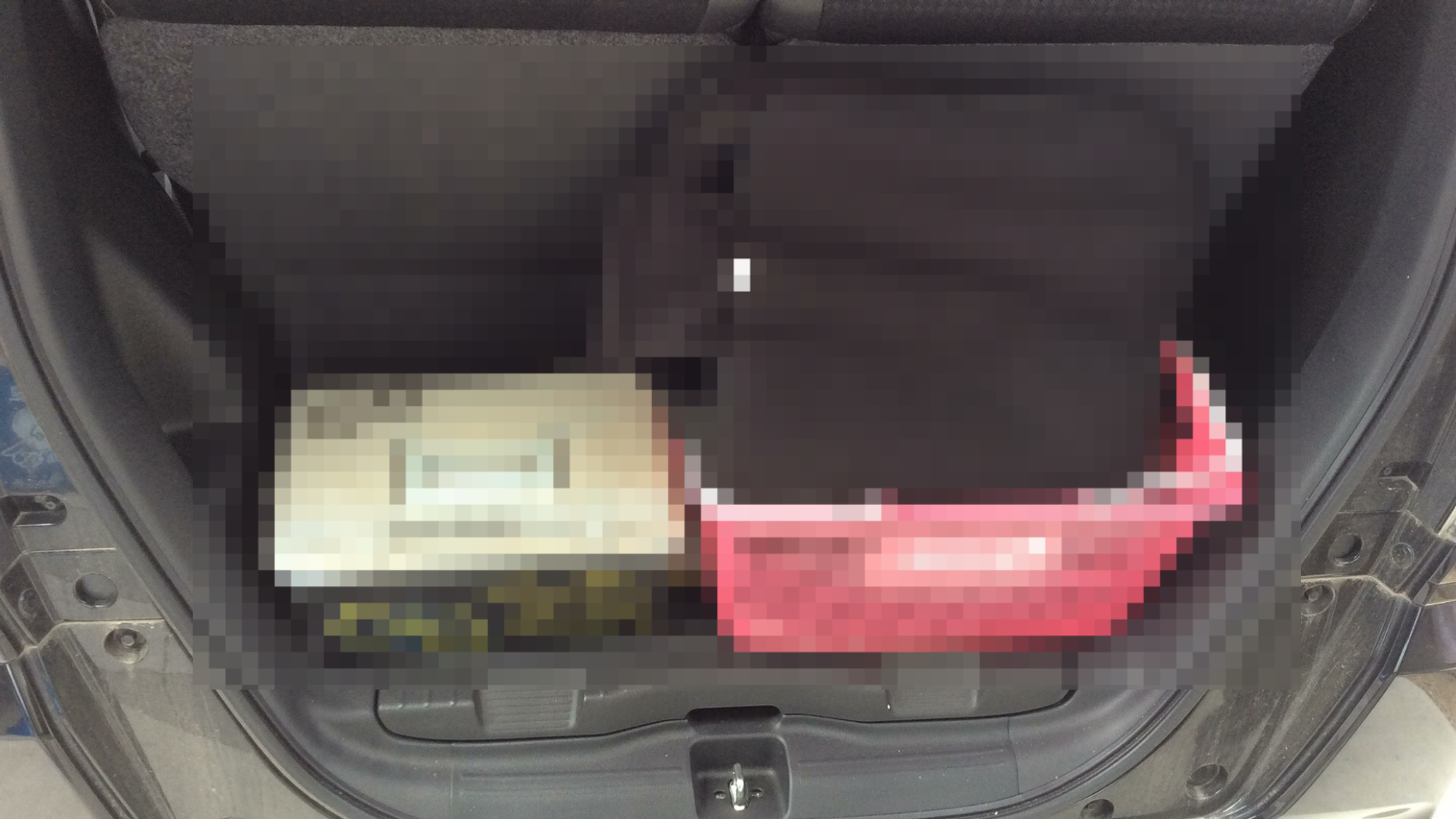 内装トランク