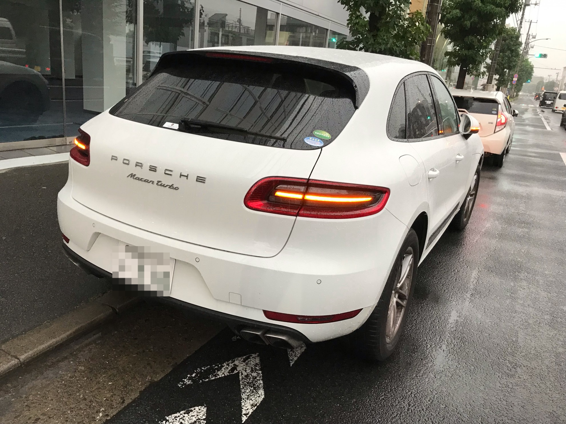 外装右後