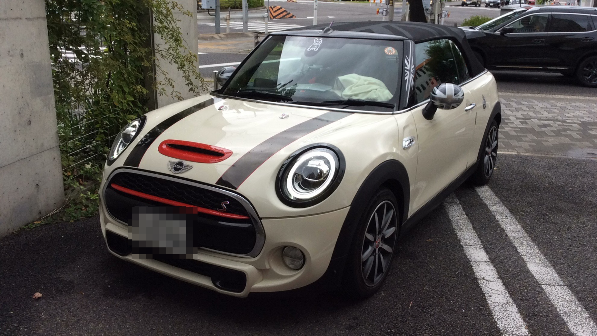 car_main_img