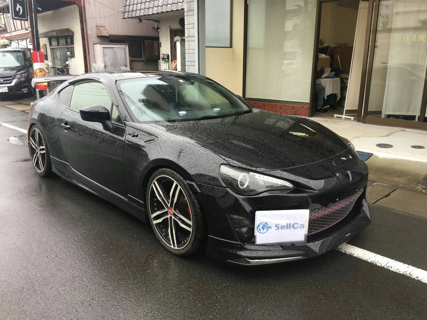 外装右前