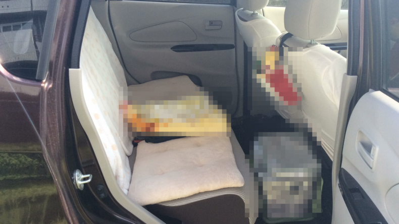 内装後方シート