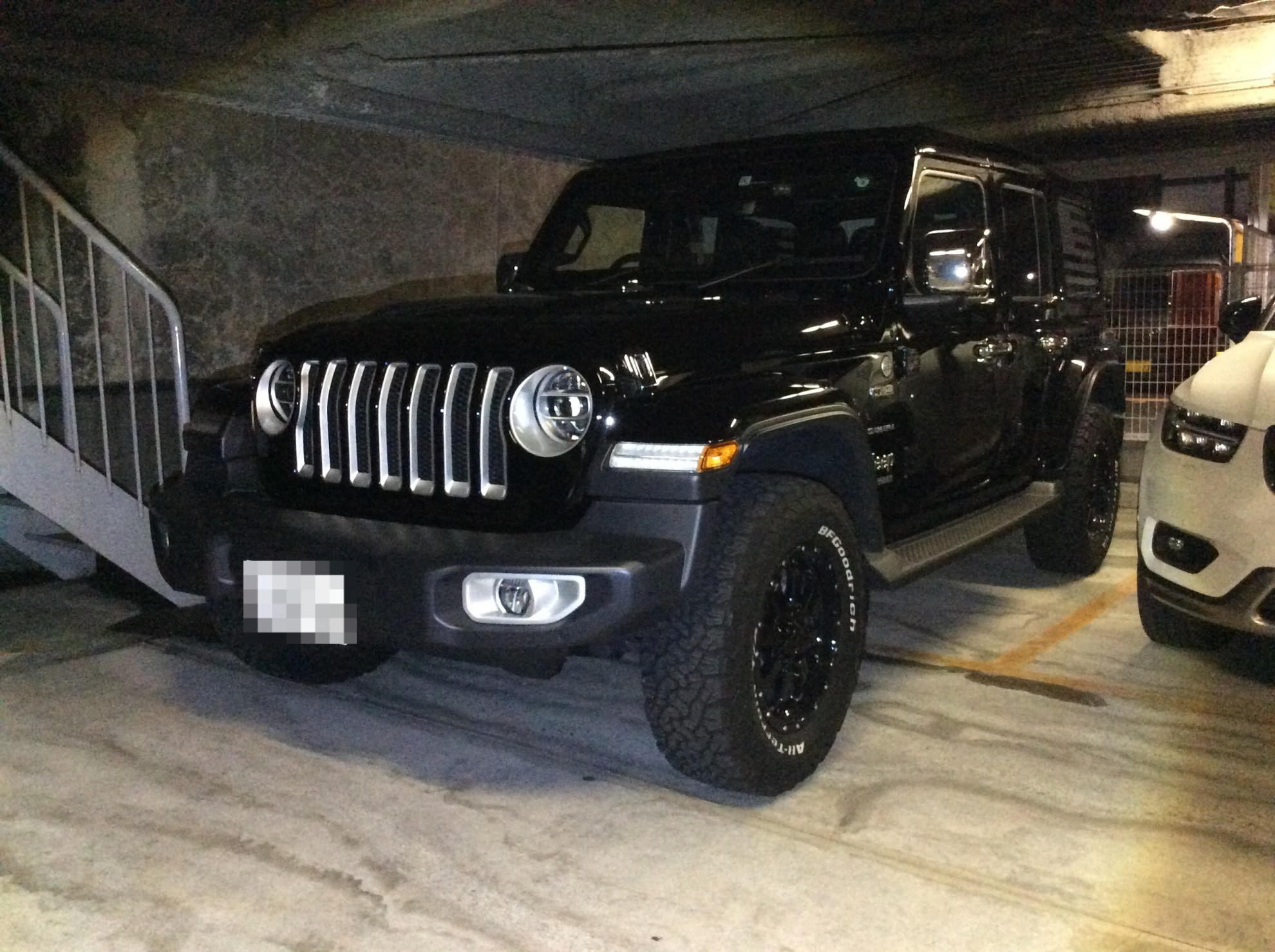 car_main_img