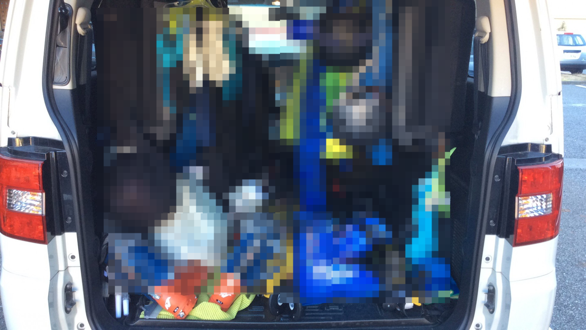 内装トランク