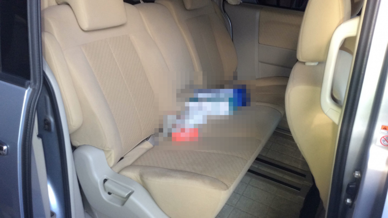 内装後方シート