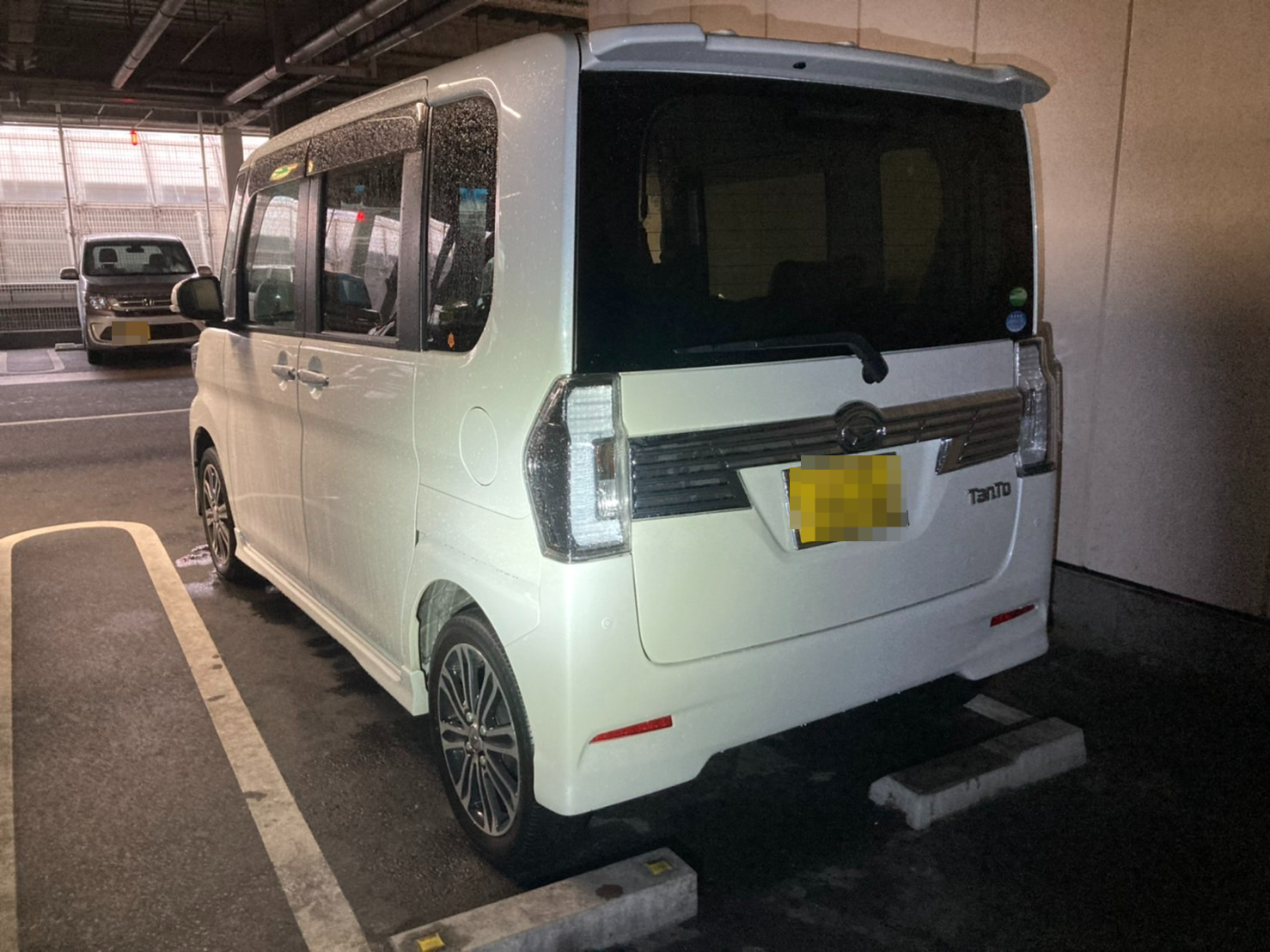 外装左後方