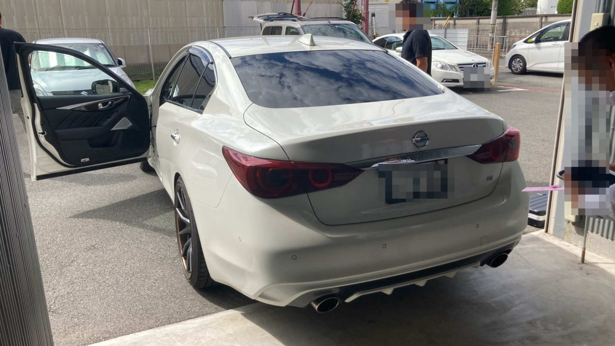外装左後方
