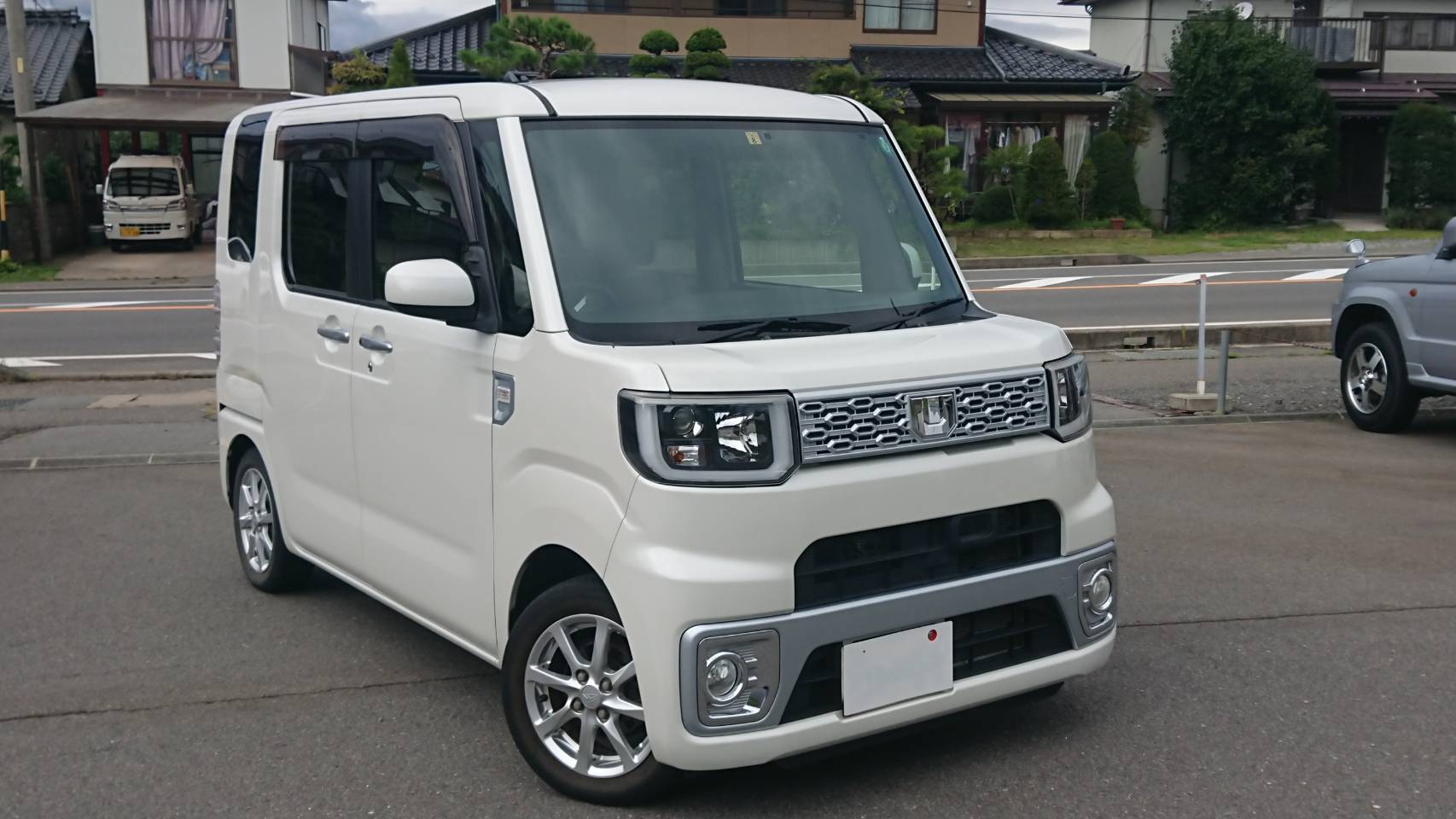 外装右前