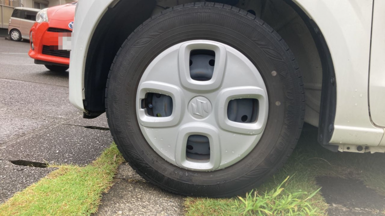 タイヤホイール前