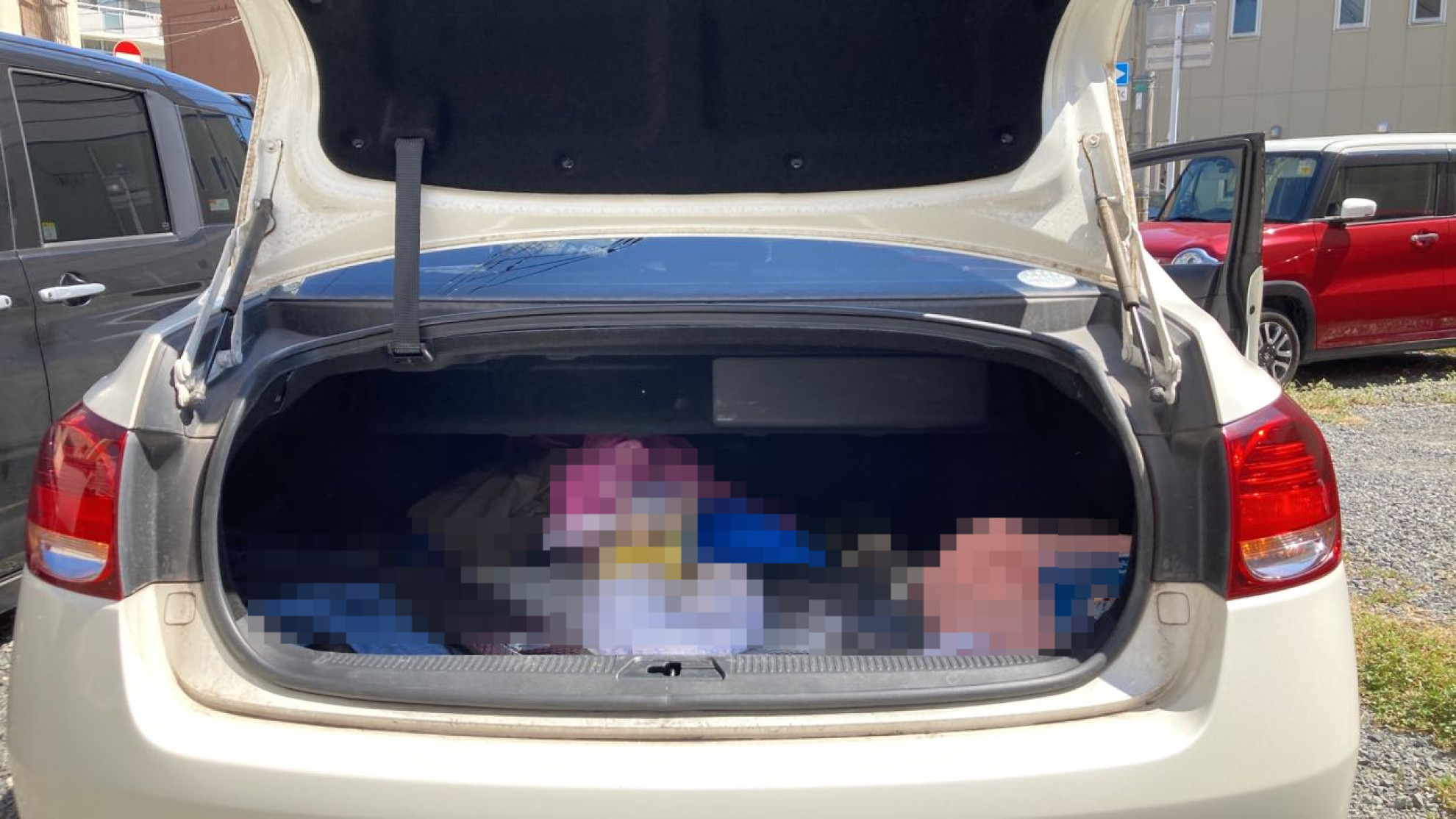 内装トランク
